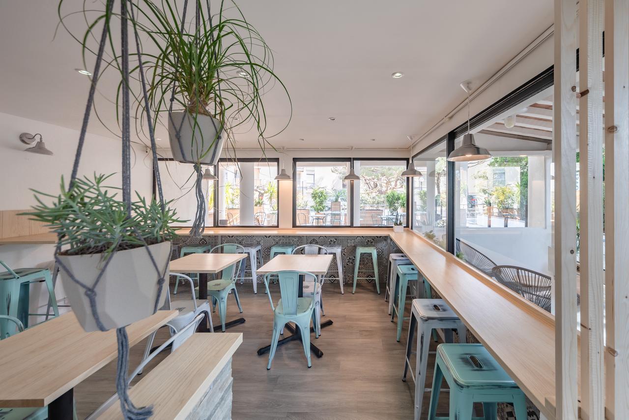 绿洲酒店 Fréjus 外观 照片